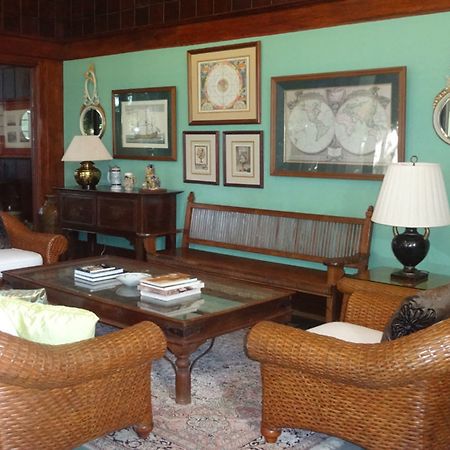 ホテル Casa Pelaez セブ市 エクステリア 写真